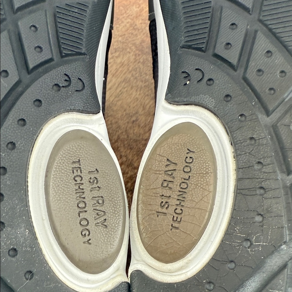 Vionic Women's Gray, Black & White Casual Sneakers - Picture 12 of 15